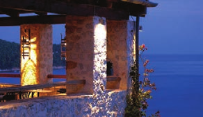 Atrium Hotel 4* Αγία Παρασκευή - Σκιάθος 1-30/6 & 1-23/7 & 1-30/6 & 1-23/7 & 24/7-31/8 14-20/9 1-13/9 14-20/9 1-13/9 24/7-31/8 Δίκλινο Θέα Θάλασσα 445 495 545 617 685 755 Δίκλινο J.