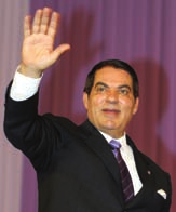 (Zine El Abidine Ben Ali), μετά από 24 ημέρες εξεγέρσεων στις 14-1-11.