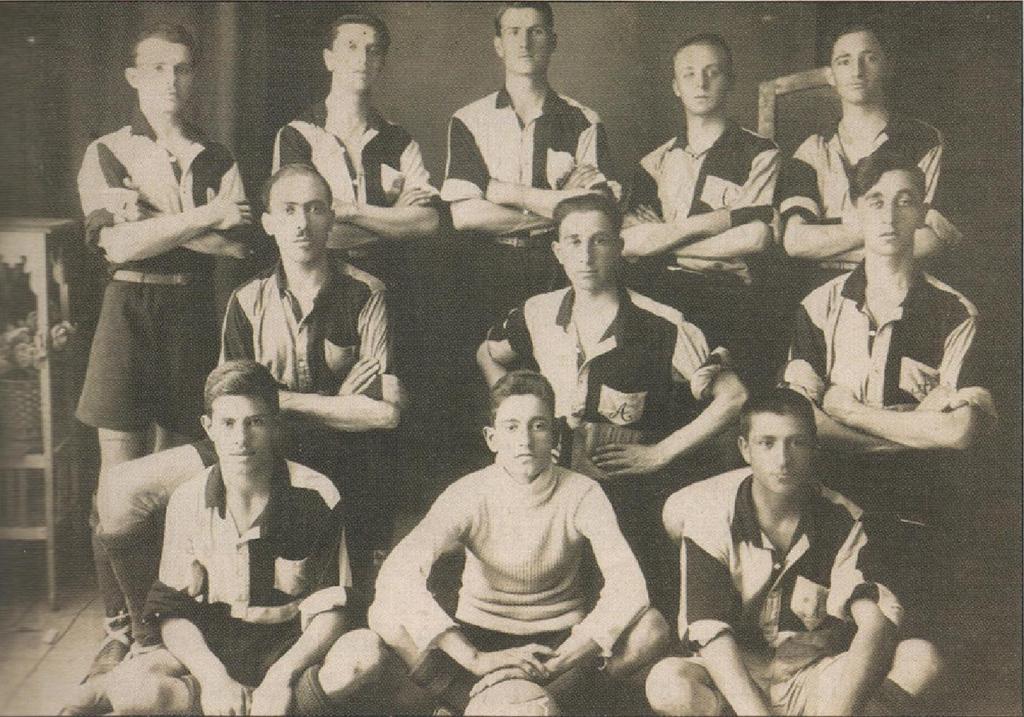 τ24 λίγο πριν τη λήξη του αγώνα διαμαρτυρόμενοι για πέναλτι που δεν τους δόθηκε. Το 1926, ο Άρης κατέκτησε αήττητος το τρίτο του πρωτάθλημα Θεσσαλονίκης, νικώντας με 4-1 και 5-2 τον Ηρακλή.