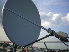Εικ.3: Κεραία για λήψη ολοκληρωμένων δορυφορικών υπηρεσιών στο δίκτυο IMOSAN Οι δοκιμές διήρκεσαν έξι μήνες και ολοκληρώθηκαν με επιτυχία και τα