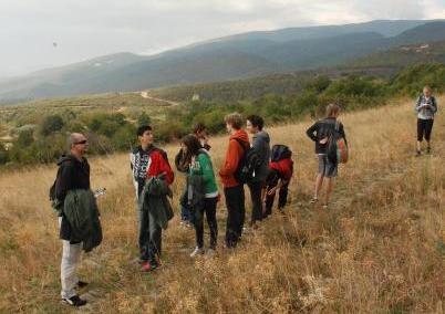 και καταγραφή διαφόρων χαρακτηριστικών των οικισμών Περιήγηση σε μονοπάτια δασωμένων
