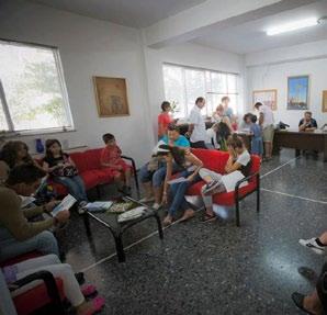 Συγκεκριμένα, η Κινητή Παιδιατρική Μονάδα θα βρεθεί κοντά στα παιδιά, που αντιμετωπίζουν δυσκολία πρόσβασης σε υπηρεσίες υγείας για οικονομικούς ή κοινωνικούς λόγους και θα παρέχει τις παρακάτω