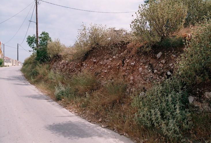 υπερκείµενοι Κρητιδικοί ασβεστόλιθοι.