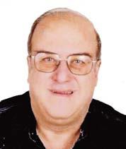 Με αντάμ τον &Α και αφού δει τον μορ η Δύση λογικά θα συνεχίσει με ατού που θα κερδίσει ο εκτελεστής για να συνεχίσει: 1. Κόβοντας σπαθί στον μορ 2. ^Α και καρό κοφτό στο χέρι 3.