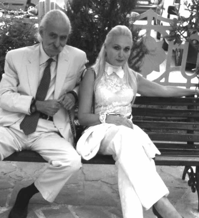 συμμαθητών, συμφοιτητών, συνεργατών προς το Γιώργο Θεοδωρίκα, που έφυγε από τη ζωή τα ξημερώματα της Δευτέρας 17 Οκτωβρίου, χτυπημένος από τον καρκίνο.