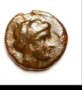 δαπέδου του Χ14 μετά την απομάκρυνση του στρώματος καταστροφής ε) Νόμισμα Οπουντίων Λοκρών (περίπου 300-272 π.χ.