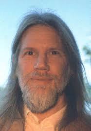 Diffie και Marti Hellma. Παρέχει ένα εντελώς διαφορετικό μοντέλο διαχείρισης των κλειδιών κρυπτογράφησης από την προγενέστερη κρυπτογράφηση συμμετρικού κλειδιού.