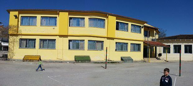 Επεμβάσεις εξοικονόμησης ενέργειας σε έξι σχολικές μονάδες (2/3) Το έργο χρηµατοδοτήθηκε