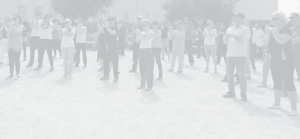 30 ΛΑΒΥΡΙΝΘΟΣ *ΞΕΦΩΤΟ 4 1 Yoga Με τη yoga συνδέουμε την κινητικότητα του σώματος με την πνευματική διεργασία, με ήπιες πρακτικές που περιλαμβάνουν αναπνοές, asanas και χαλάρωση στο τέλος κάθε