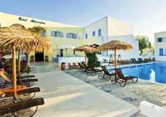 HOTEL ALEXANDRA 2* - Καμάρι www.alexandra-santorini.com Βρίσκεται στο Καμάρι, μόλις 80 μέτρα από την παραλία.