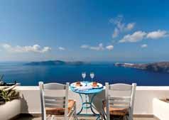 Το ξενοδοχείο διαθέτει πισίνα, pool bar, gourmet εστιατόριο με διεθνή αλλά και ελληνική