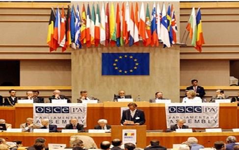 Δηλαδή, το αντικείμενο της μεταπτυχιακής μελέτης-έρευνας θα πρέπει να αφορά στην Ιστορία, ή την γεωγραφία, ή τον πολιτισμό κ.λπ. της Κύπρου.