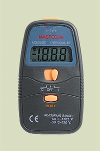 76 3. Ψηφιακά Θερμόμετρα-Θερμοζεύγη (Mastech MS650 K Type) (α) (β) Σχήμα 6.5 : (α) Ψηφιακό θερμόμετρο. (β) Θερμοζεύγος. Το θερμόμετρο (σχήμα 6.