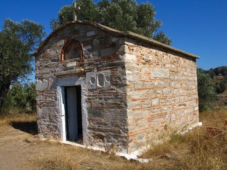 ΜΙΚΡΕΣ ΘΟΛΩΤΕΣ ΕΚΚΛΗΣΙΕΣ