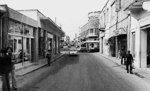 ός λλ ος Κερύνεια μου, Κερύνεια μου, Σ' έχω μες την καρδιά μου. Πάντα είσαι στη σκέ η μου Και εις τα όνειρά μου.