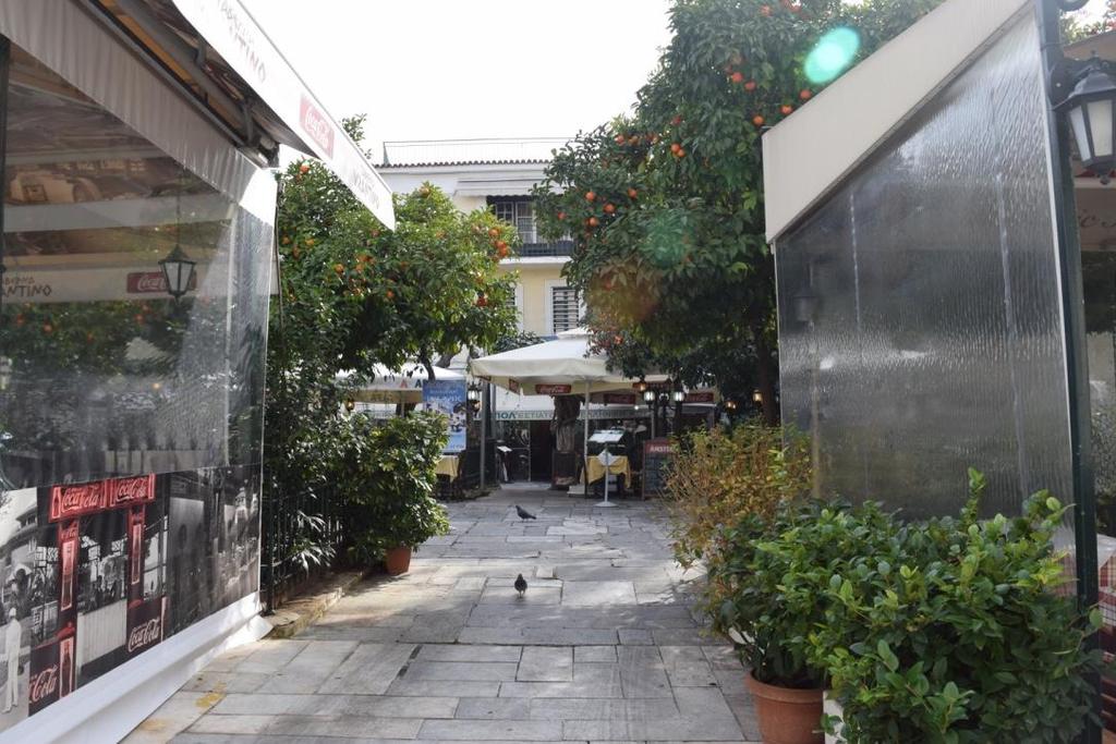 Παράλληλα ισχύουν οι κανονιστικές πράξεις των Δήμων που είθισται να επιτρέπουν οριοθέτηση της