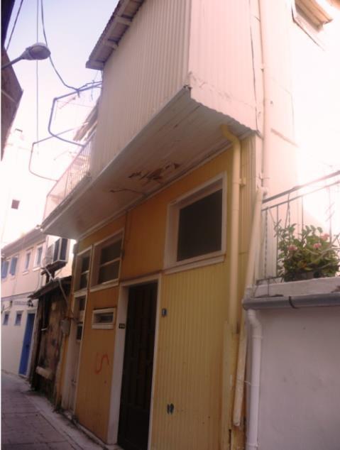 Practices, Timber Frame LCP-TF): Πρόκειται για μία παλιά Λευκαδίτικη τυπολογία με διπλό δομικό σύστημα ανάληψης σεισμικών φορτίων, το