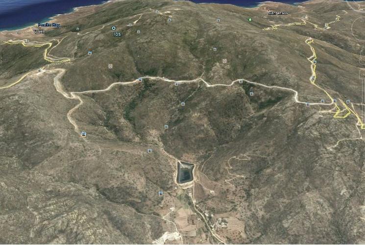 Σχήμα 17 : H λεκάνη απορροής από το Google earth Αξίζει να σημειωθεί ότι στη μελέτη υδρολογίας του έργου έχει γίνει η παραδοχή ότι ο συντελεστής απορροής είναι 0,20.