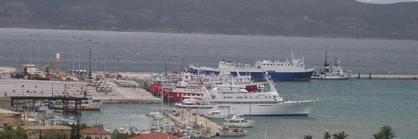 3.3.3 Βόρεια κρηπιδώματα - Λιμενικό Τμήμα Ακτοπλοΐας Τα κρηπιδώματα της ακτοπλοΐας, η γενική άποψη των οποίων παρατίθεται στην επόμενη Εικόνα 3.