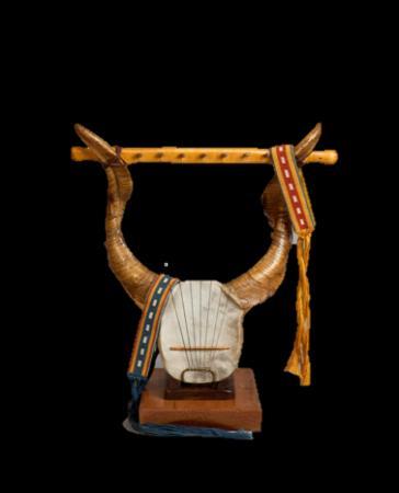 Έγχορδα Η λύρα είναι ένα έγχορδο μουσικό όργανο, γνωστό για