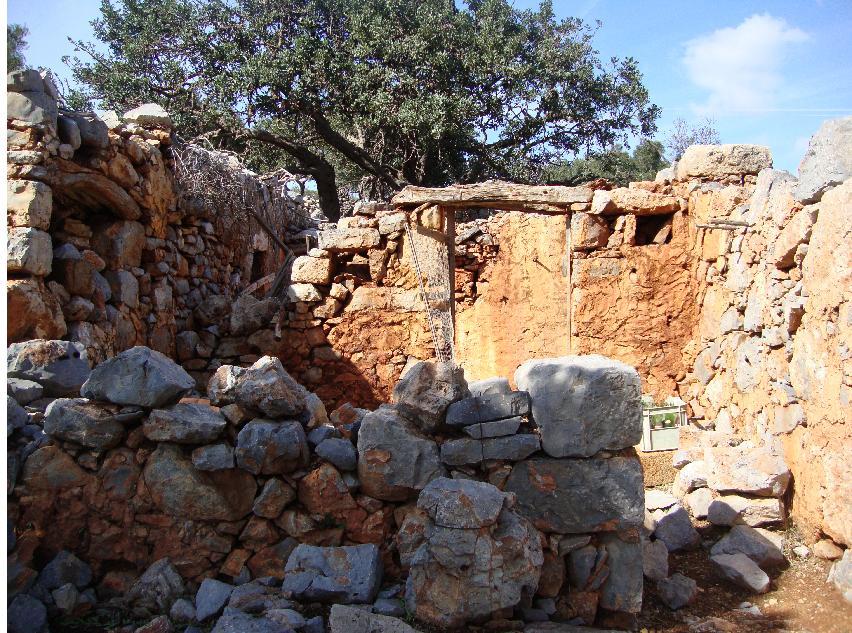 Λουκαδάκη) σύστημα δόμησης αριθμός οροφών Λιθοδομή με ακανόνιστη πέτρα περιοχής 2 υπόγειο άλλο κτίριο/οικόπεδο προσθήκες-αλλοιώσεις ναι όχι ναι όχι κτίσμα στέγη βιτρίνα