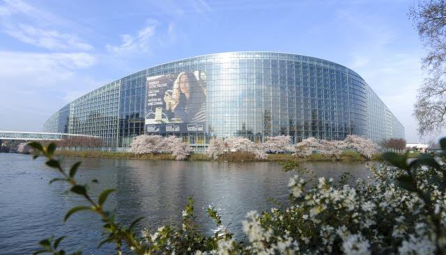 19 Budova Louise Weiss, Štrasburg Zdroj: Európsky parlament. Časť 3 Analýza Dvora audítorov týkajúca sa potenciálnych úspor, ktoré by sa dosiahli vďaka presunu aj z Luxemburgu do Bruselu 29.