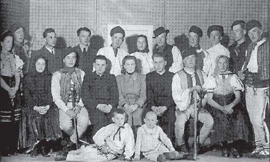 V spomienkach iných žijeme ďalej divadle v Bratislave, Agnesa Richtarčíková, Mária Puškárová, Katarína Mareková, Justína Grečková, Katarína Richtarčíková, Anna Komiňárová, Anna Gallová, Nora