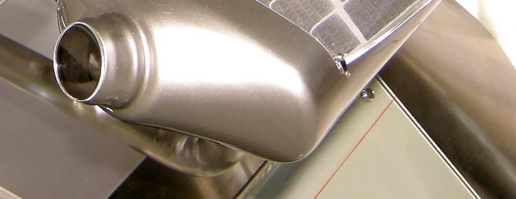 Katalyzátor pri svojej činnosti využíva prítomnosť látky - katalyzátora, ktorý sa počas chemickej reakcie nemení, ale významne ovplyvňuje jej rýchlosť. Odtiaľ bolo odvodené jeho meno.