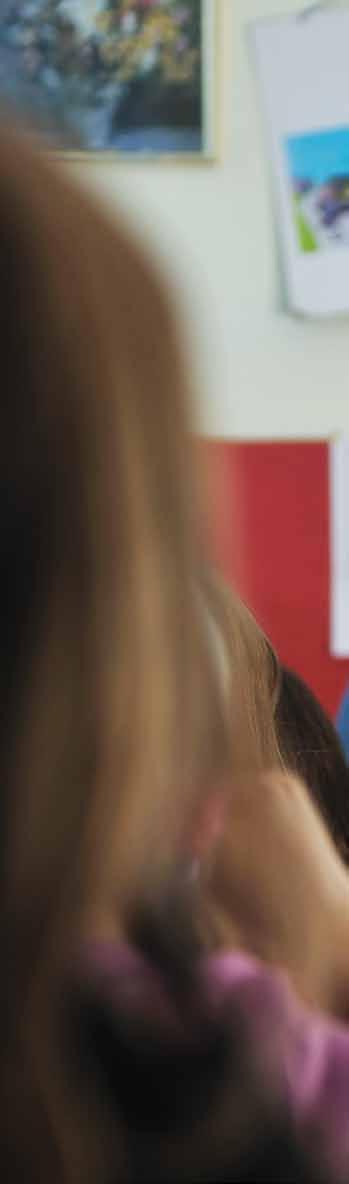 Δημοτική Εκπαίδευση Primary Education Εισαγωγή Αναντίλεκτα, κατά τη διάρκεια της φοίτησης σε δημοτικό σχολείο αναπτύσσεται σημαντικά η προσωπικότητα του παιδιού και τίθενται οι βάσεις μιας στέρεης