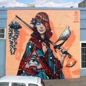 περιοδικά ΤsuTsu, Carpe Diem, Undercover και αργότερα το Vandal Art, ενώ είχε εκδοθεί και το βιβλίο To graffiti στην Ελλάδα.