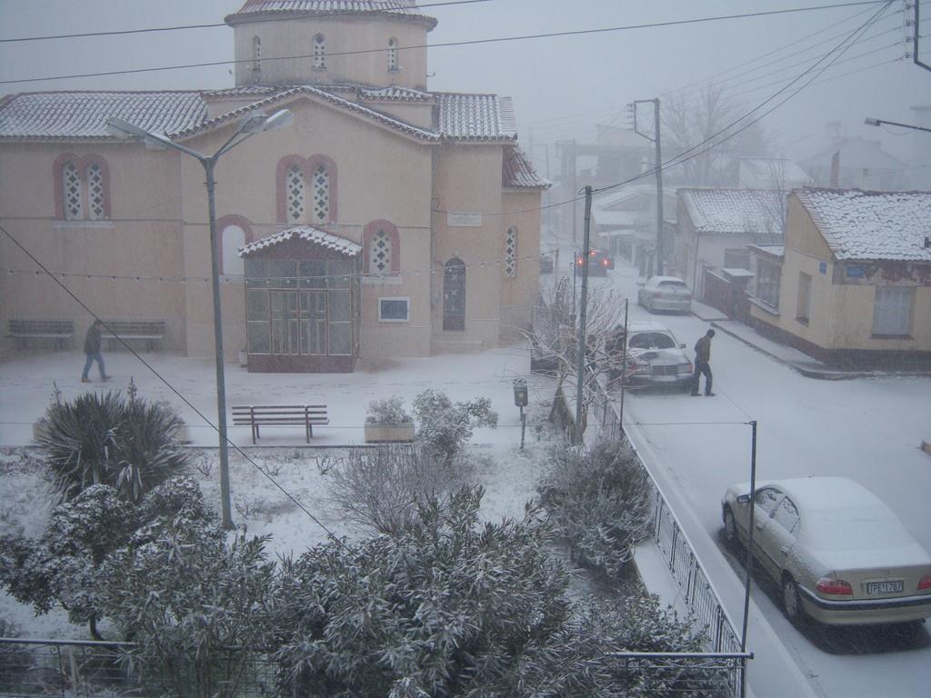 Η Τοίπξλη και ηξ Ναύπλιξ απέςξρμ μόλιπ 60 Km.