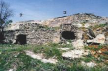 (Ζαχαροπούλου 2006). Εικόνα 19. Προβιομηχανικές ασβεστοκάμινοι (κατασκευή: 17ος-19ος αιώνας) (Ζαχαροπούλου 2006).