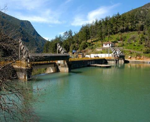 Η ανώτατη στάθμη πλημμύρας είναι στα 422 m ενώ η ανώτατη στάθμη λειτουργίας στα 420 m και αντιστοιχεί σε χωρητικότητα ταμιευτήρα ίση με 49.000.000 m 3. Οι στάθμες κυμαίνονται γενικά στα 400-420 m.