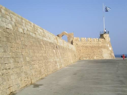 Η ελληνική σημαία υψώθηκε στο ιστορικό φρούριο του Φιρκά και, στη θέση,