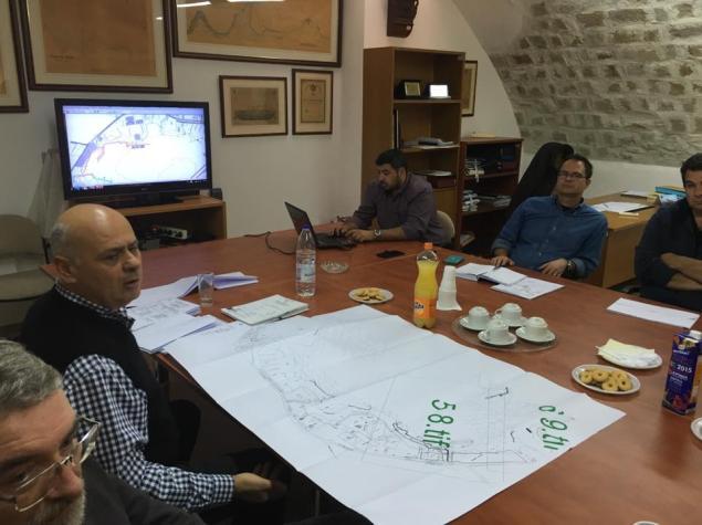 Master Plan και τον καθορισμό των κυκλοφοριακών ρυθμίσεων στη ζώνη λιμένα Ερμούπολης.