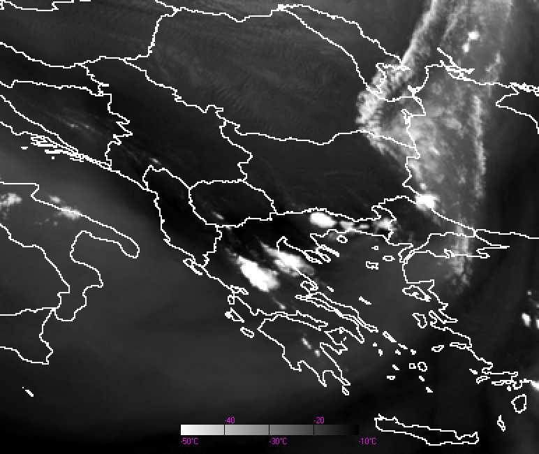 3 µm στην περιοχή ενδιαφέροντος στις a)12:00,