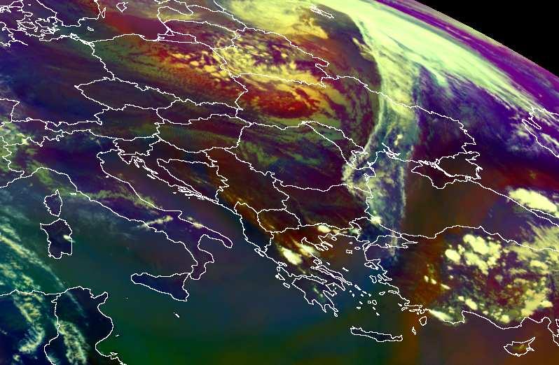 Στην εικόνα 130 παρατηρείται µια συνολική άποψη της ανατολικής Ευρώπης µε το προϊόν RGB των αερίων µαζών.