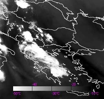 Οι κόκκινοι αριθµοί στην εικόνα 142α δείχνουν τις θερµοκρασίες λαµπρότητας στο συγκεκριµένο κανάλι. Τα κόκκινα βέλη στην εικόνα 142η δείχνουν τα καταιγιδοφόρα κύτταρα που αναπτύσσονται.