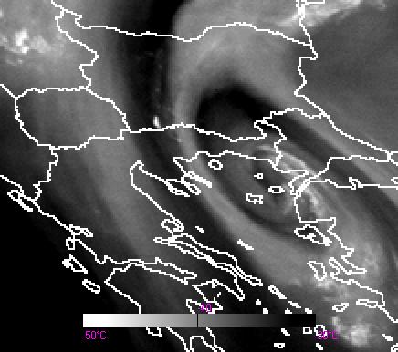 Στις 10:30 UTC (εικόνα 57γ) αναπτύσσονται νέα κύτταρα στην περιοχή πάνω σε όριο ξηρού µε υγρό αέρα.
