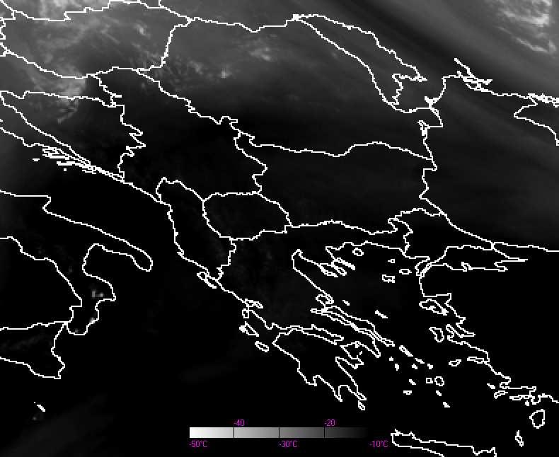 ανώτερα όσο και στα κατώτερα στρώµατα της τροπόσφαιρας είναι ξηρός, εποµένως δεν υπάρχει δυναµική αστάθεια. Παρατηρώντας τις εικόνες στα 7.