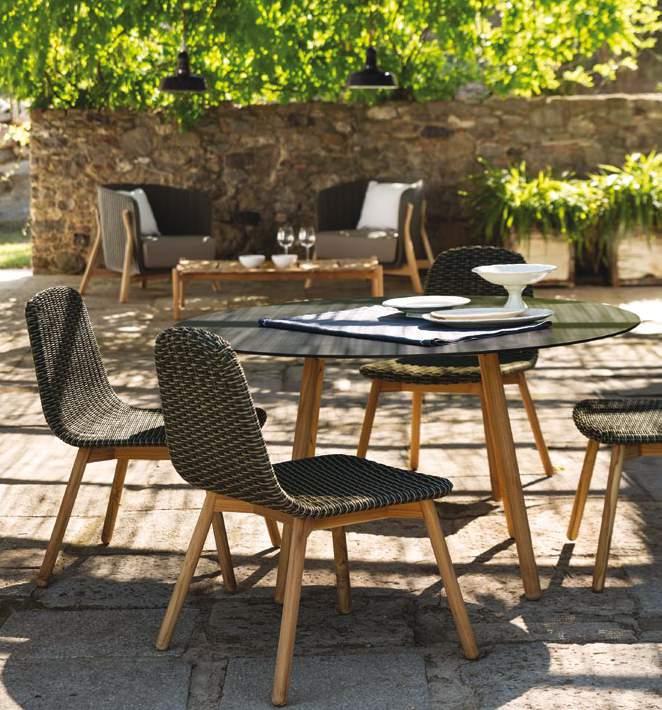 Καρέκλα με στρογγυλή πλέξη 3mm και πόδια από natural teak.