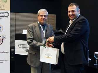 Ιωάννης Νικολακάκης, Αναπληρωτής Καθηγητής, Τομέας Φαρμακευτικής Τεχνολογίας, Τμήμα Φαρμακευτικής ΑΠΘ, επισημαίνοντας ότι «η ανάπτυξη στερεών μορφών όπως μικροσφαιρών, καψακίου ή
