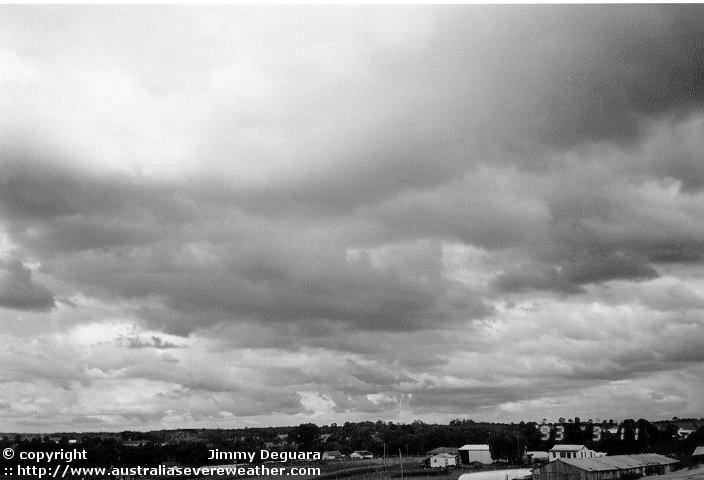 Τα Stratocumulus µπορεί να καλύπτουν µεγάλες περιοχές περίπου 1000 km σε οριζόντια κλίµακα και