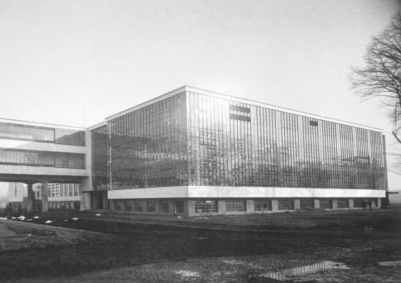 Κτίριο Bauhaus, W.
