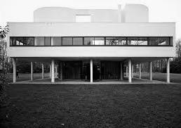 Ο Le Corbusier επιτυγχάνει φαινομενική διαφάνεια στα κτίριά του, όχι με το χαρακτηριστικό του γυαλιού ως διαφανές υλικό, αλλά με τρόπους σχεδιαστικούς.