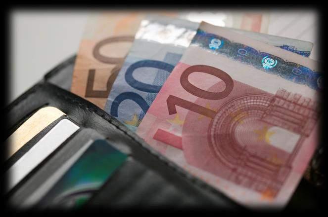Με παρόμοιο τρόπο, τα εν λόγω άτομα ελάμβαναν κοινωνικά μερίσματα και επιδόματα πετρελαίου θέρμανσης.
