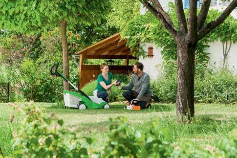 τιμόνι Comfort από 467 Επαναφορτιζόμενη μηχανή γκαζόν της σειράς Compact, με μικρές διαστάσεις χαμηλό βάρος 15,2kg,