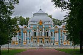 Αυτός ο μεγαλοπρεπής Ναός, ύψους 70 μέτρων αποτελεί μνημείο αφιερωμένο στο Ρωσικό Στόλο, κτίστηκε από τον Κοσιακόβ και έφερε στην Πατρίδα πολλές νίκες.