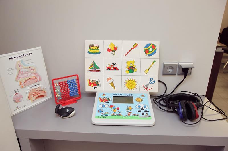 Η διάγνωση της βαρηκοΐας Pilot hearing test * 30 Το The Bennett cradle test γίνεται σε νεογέννητα με στόχο να βρεθεί η κώφωση, αν υπάρχει, αμέσως και να αρχίσει η βοήθεια προς το παιδί καθώς και προς