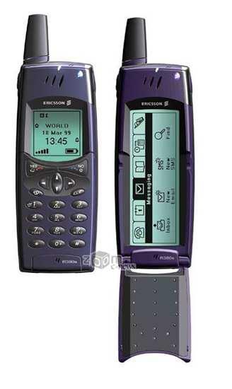 Το Nokia 9210 ήταν το πρώτο κινητό τηλέφωνο με έγχρωμη οθόνη και ήταν και το πρώτο πραγματικό smartphone με ένα ανοικτό λειτουργικό σύστημα.
